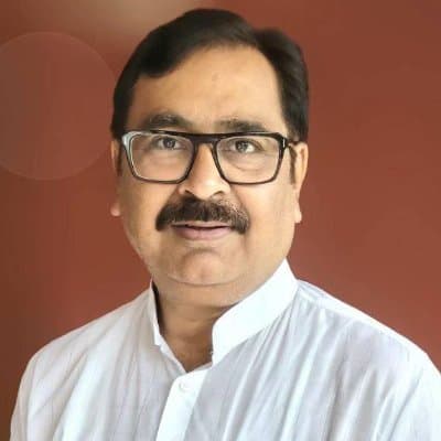 डा. संजयन त्रिपाठी
